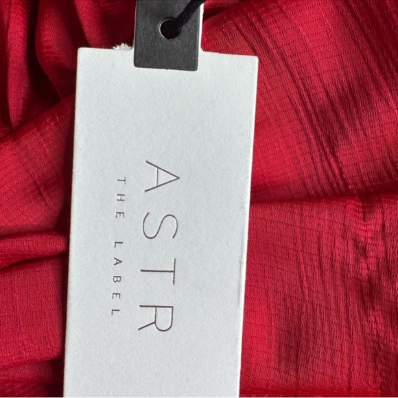 ASTR THE LABEL Friday Plunging Red Romper, Size XS. - Picture 11 of 15